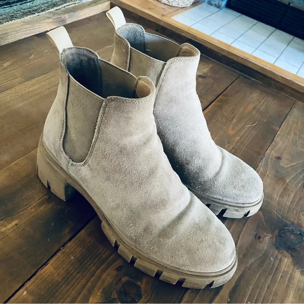 Steve Madden Howler tan Chelsea boots